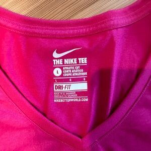 Nike athletic v-neck tee, szLarge